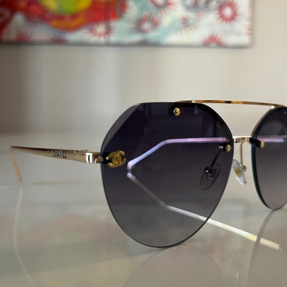 CHANEL CH052 Rimless Sunglasses | Gold | Pristine Condition - Picture 9 of 13